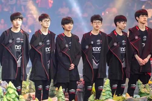 在效力篮网 在效力篮网